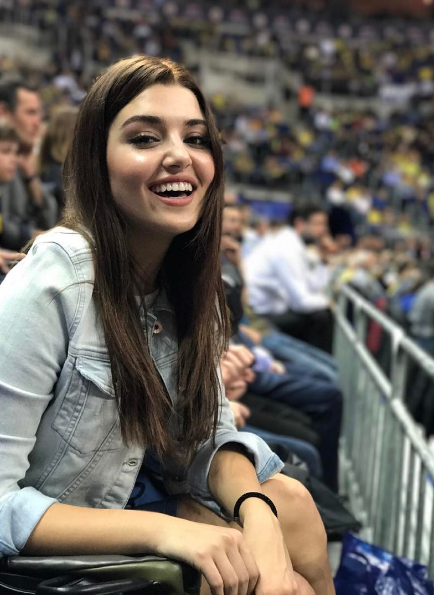 Mercek Altında: Hande Erçel