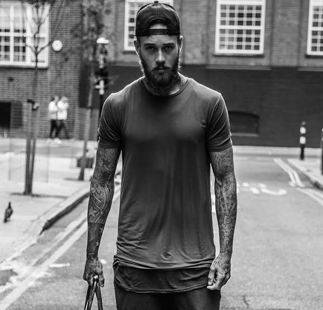 Stili Yakala: Billy Huxley