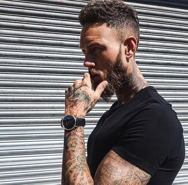 Stili Yakala: Billy Huxley