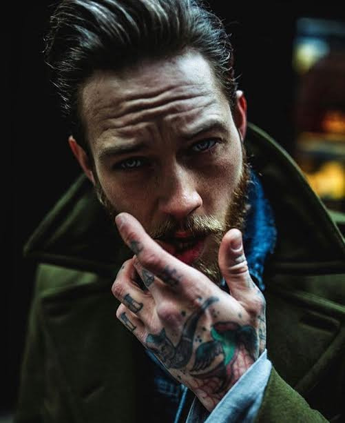 Stili Yakala: Billy Huxley