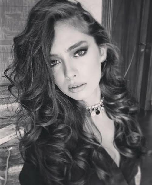 Mercek Altında: Neslihan Atagül