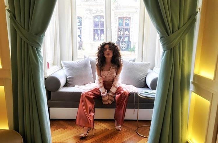 Mercek Altında: Neslihan Atagül