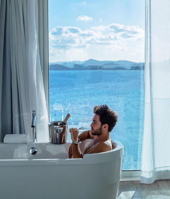 Stili Yakala: Raphaël Spezzotto