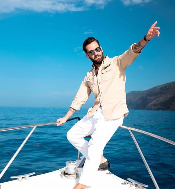 Stili Yakala: Matthew Zorpas