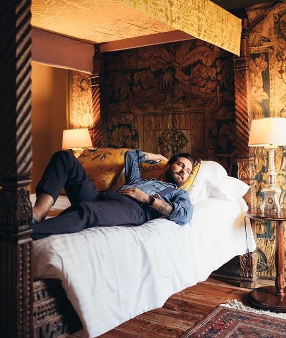 Stili Yakala: Matthew Zorpas