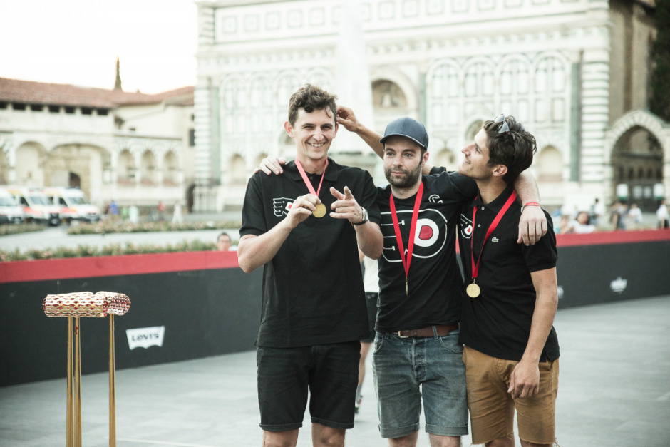 Christian Louboutin ve Aurelien Spor Ayakkabıları