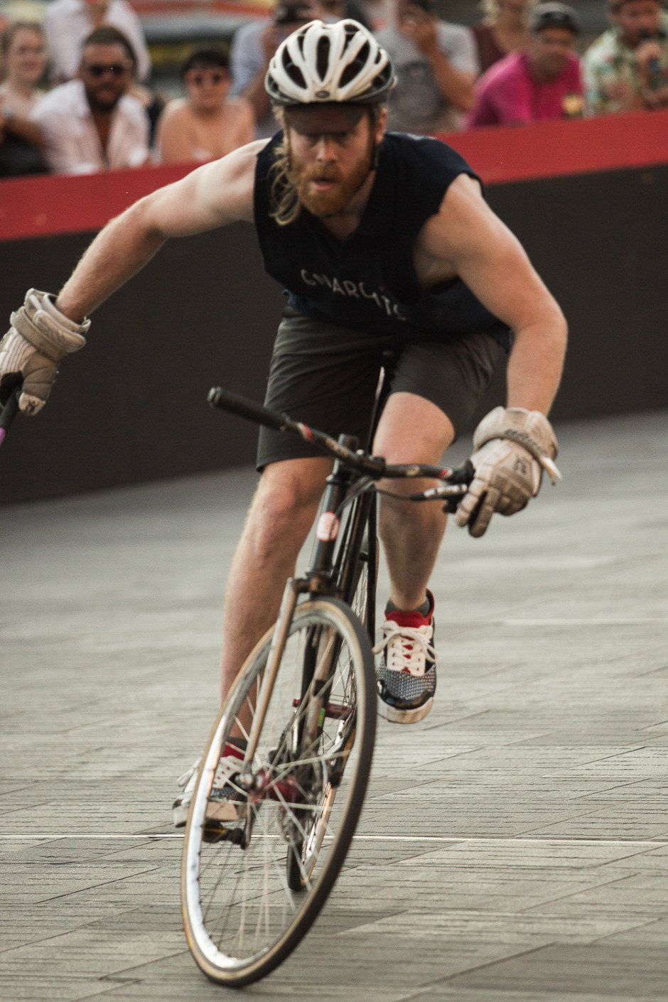 Christian Louboutin ve Aurelien Spor Ayakkabıları