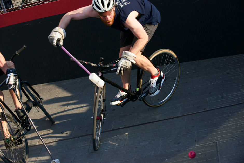 Christian Louboutin ve Aurelien Spor Ayakkabıları