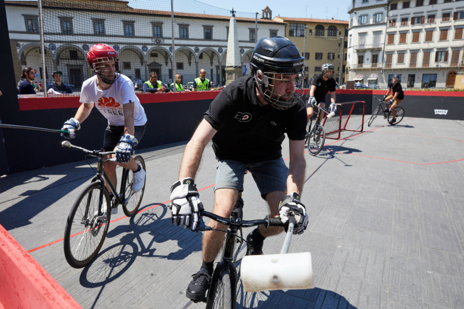 Christian Louboutin ve Aurelien Spor Ayakkabıları