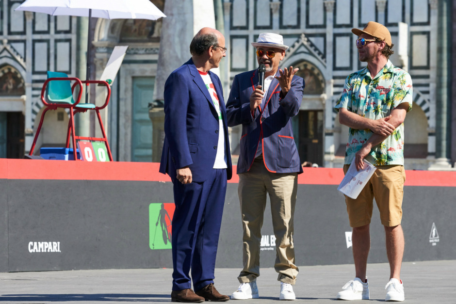 Christian Louboutin ve Aurelien Spor Ayakkabıları