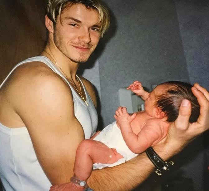 Beckham'ın Bir Başka İkonluk Alanı: Babalık