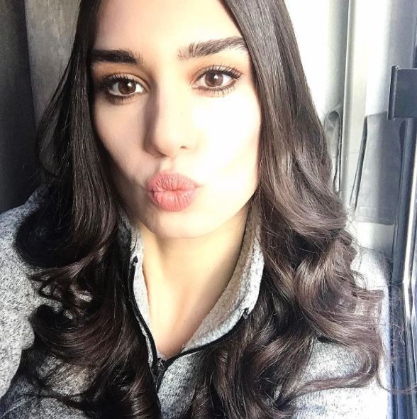 Mercek Altında: Burcu Kıratlı