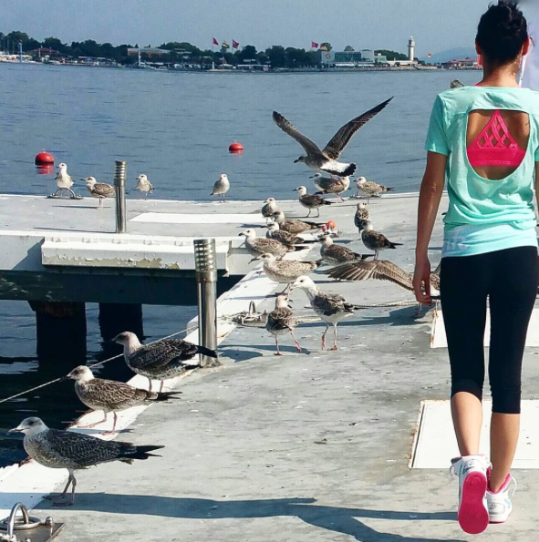 Mercek Altında: Burcu Kıratlı