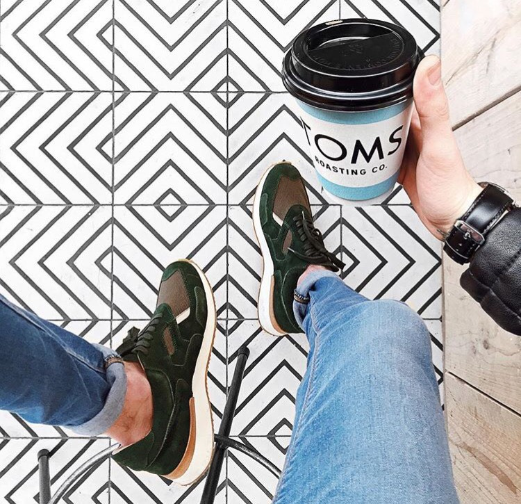 "But First Coffee" Değil "But First Take a Photo!"