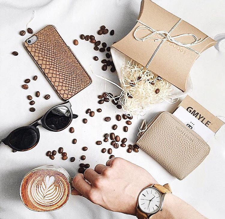 "But First Coffee" Değil "But First Take a Photo!"