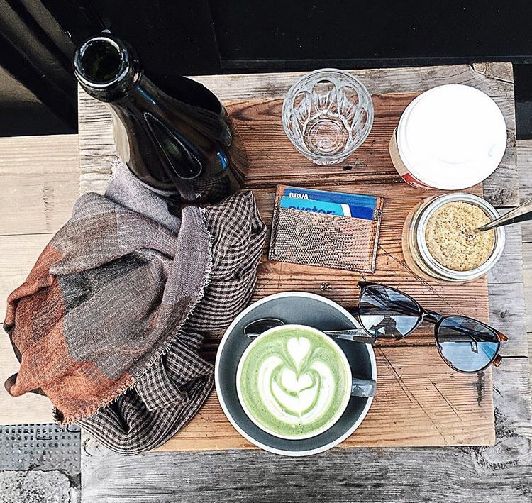 "But First Coffee" Değil "But First Take a Photo!"