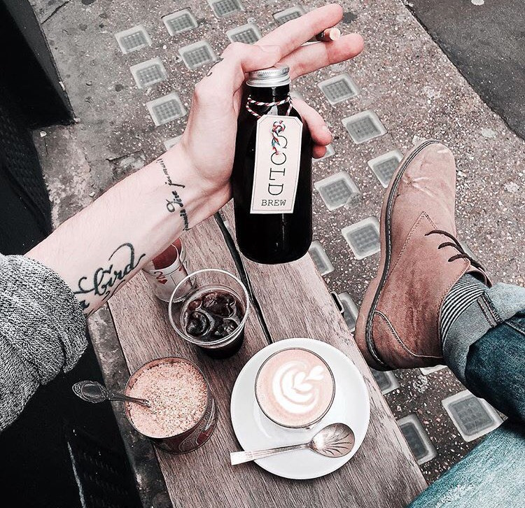 "But First Coffee" Değil "But First Take a Photo!"