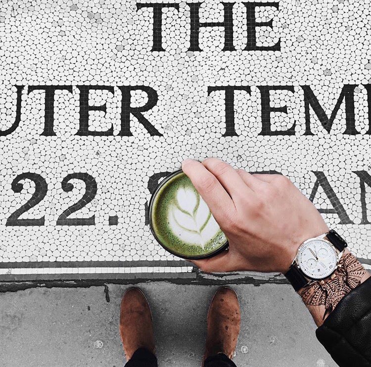 "But First Coffee" Değil "But First Take a Photo!"