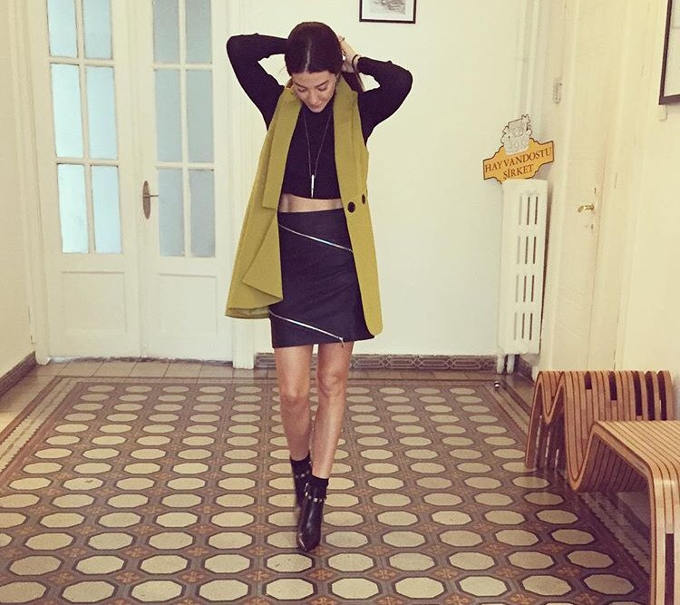 Mercek Altında: Başak Dizer