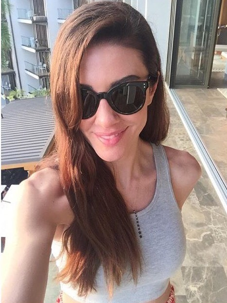 Mercek Altında: Başak Dizer