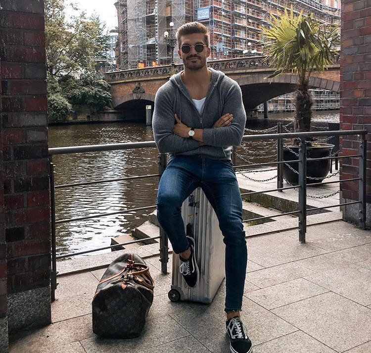 Stili Yakala: Justus Frederic Hansen