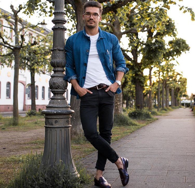 Stili Yakala: Justus Frederic Hansen