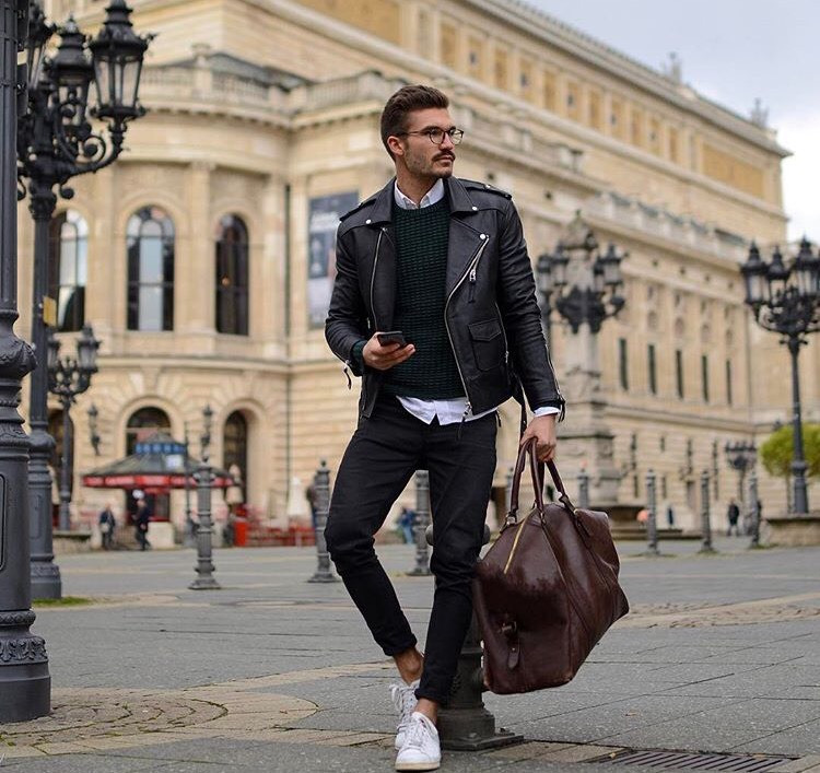 Stili Yakala: Justus Frederic Hansen