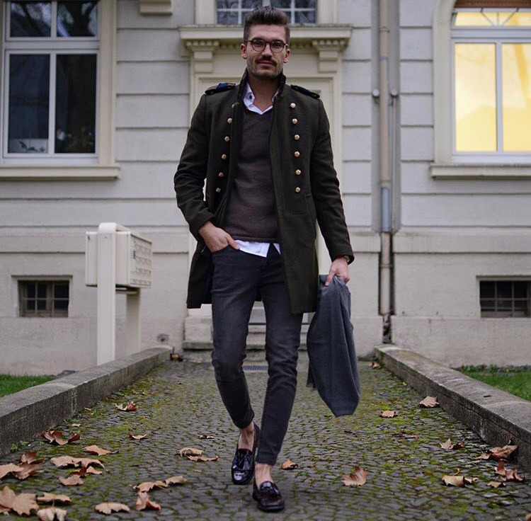 Stili Yakala: Justus Frederic Hansen