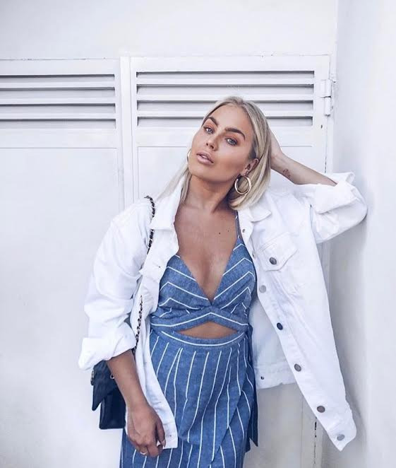 Mercek Altında: Angelica Blick