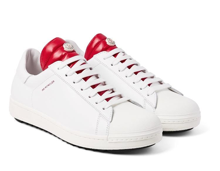 Bazı Adamlar Beyaz Giyer