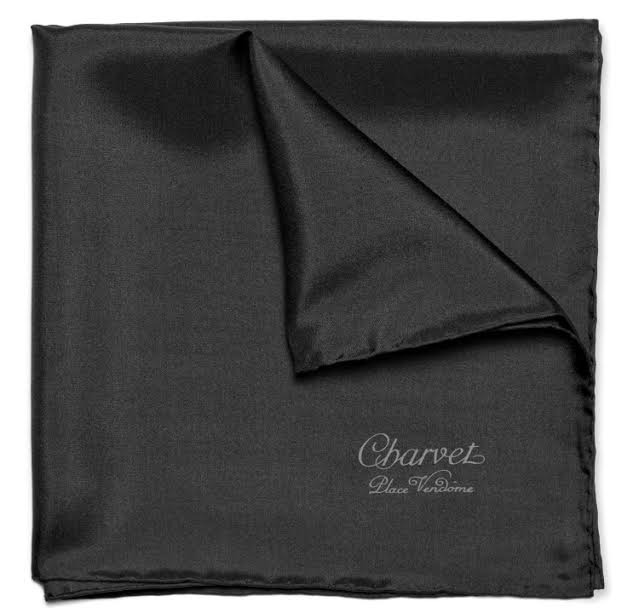 İkonik Detay: Fular