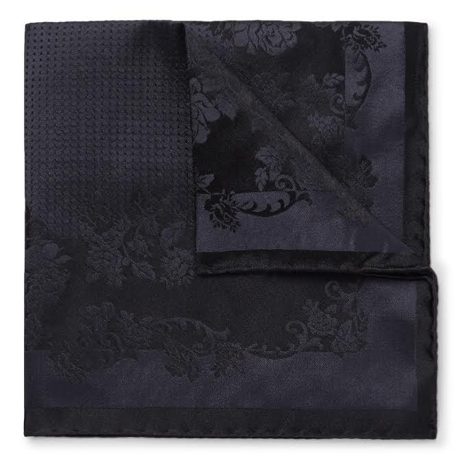 İkonik Detay: Fular