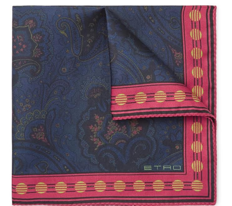 İkonik Detay: Fular