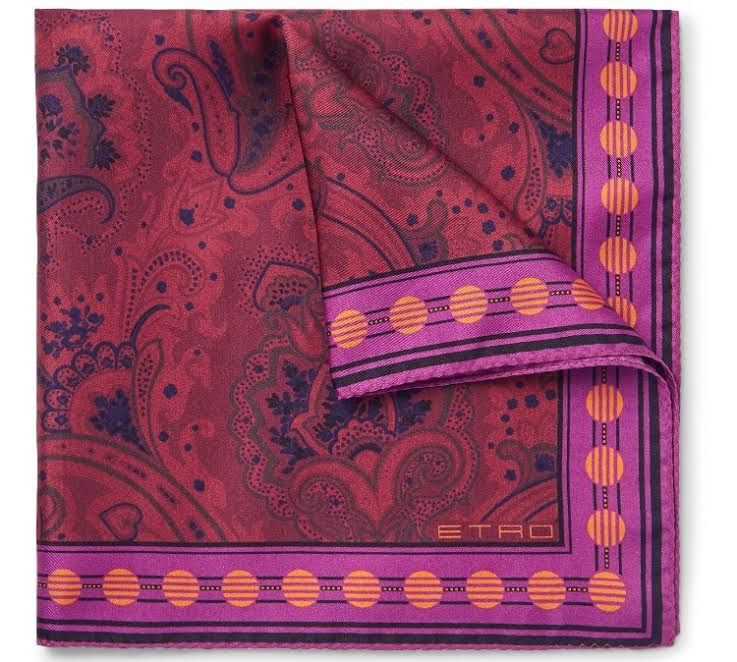 İkonik Detay: Fular