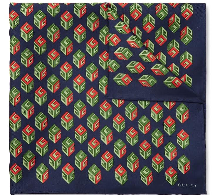 İkonik Detay: Fular