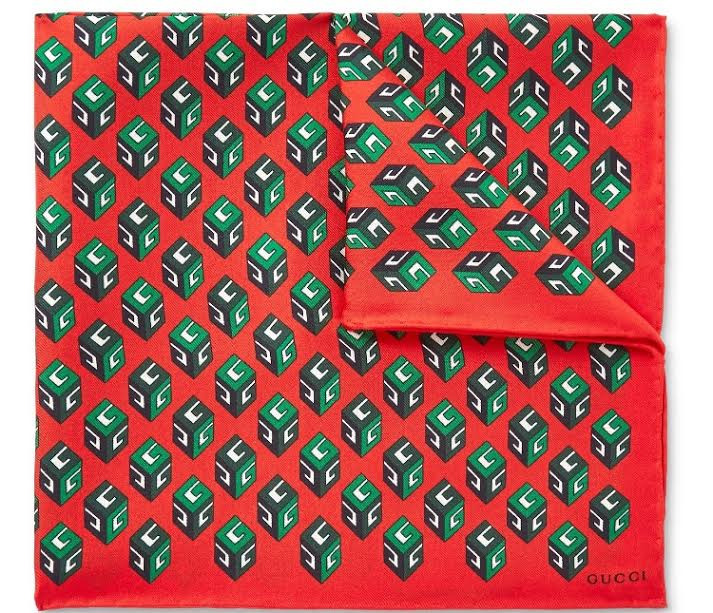 İkonik Detay: Fular