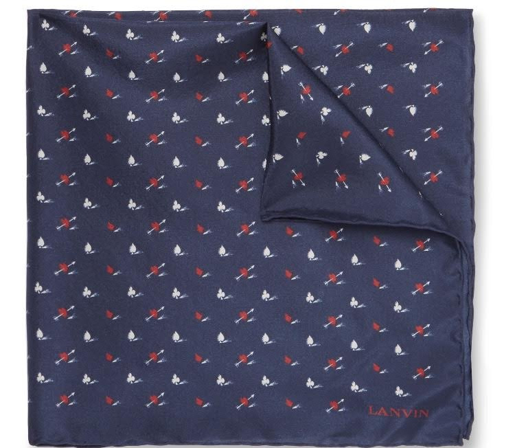 İkonik Detay: Fular