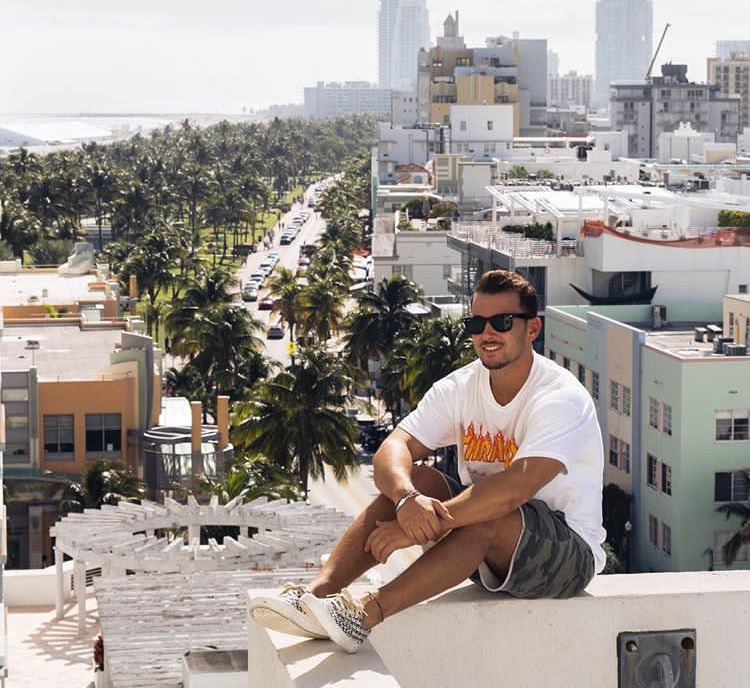 Stili Yakala: Sandro Rasà