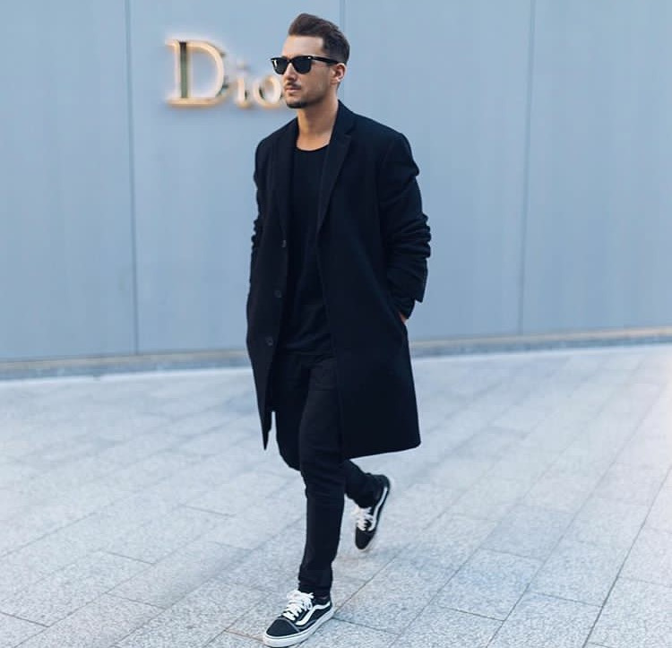 Stili Yakala: Sandro Rasà