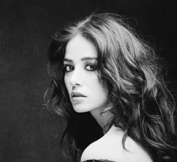 Mercek Altında: Özge Gürel