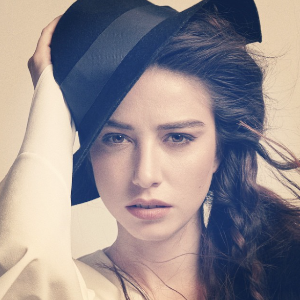 Mercek Altında: Özge Gürel