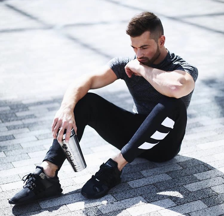 Stili Yakala: Ali Gordon