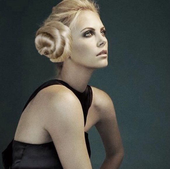 Charlize Theron'la 'Atomic' Buluşma Charlize Theron'la 'Atomic' Buluşma