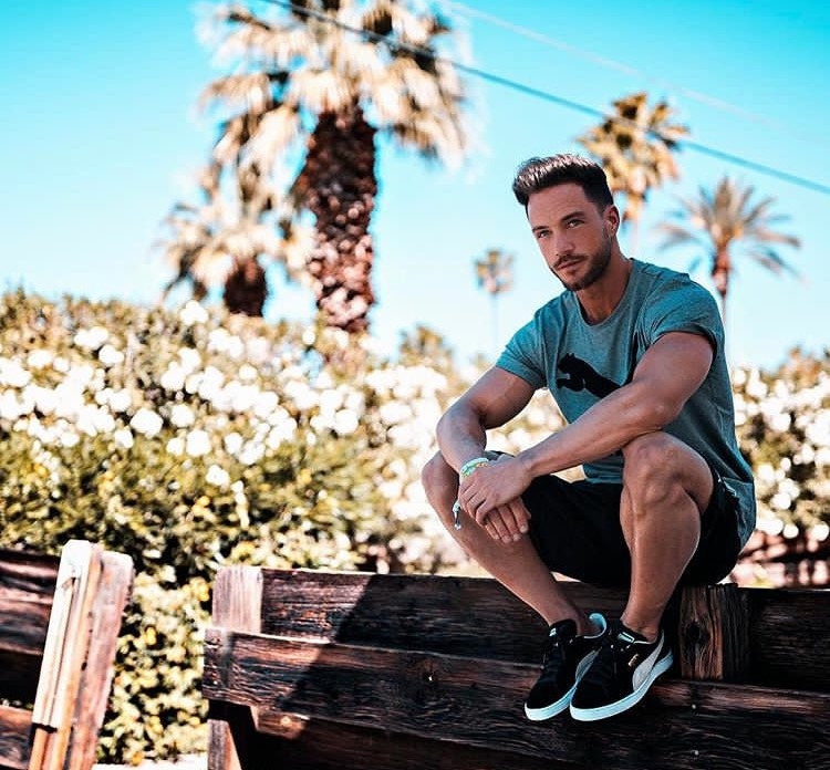 Stili Yakala: Daniel Fox