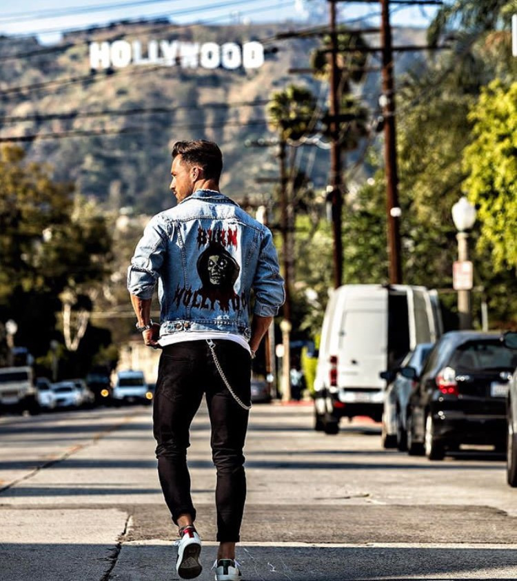 Stili Yakala: Daniel Fox