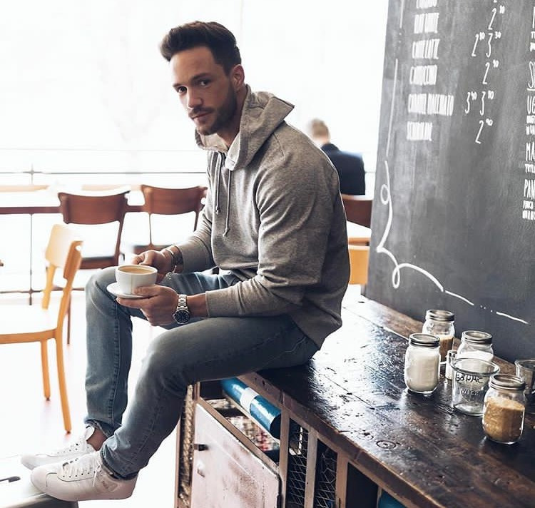 Stili Yakala: Daniel Fox