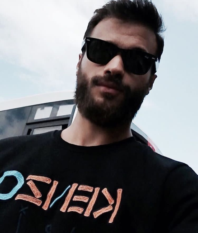 Stili yakala: Oğuz Sarıpınar