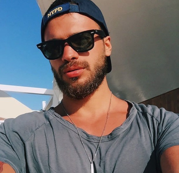 Stili yakala: Oğuz Sarıpınar