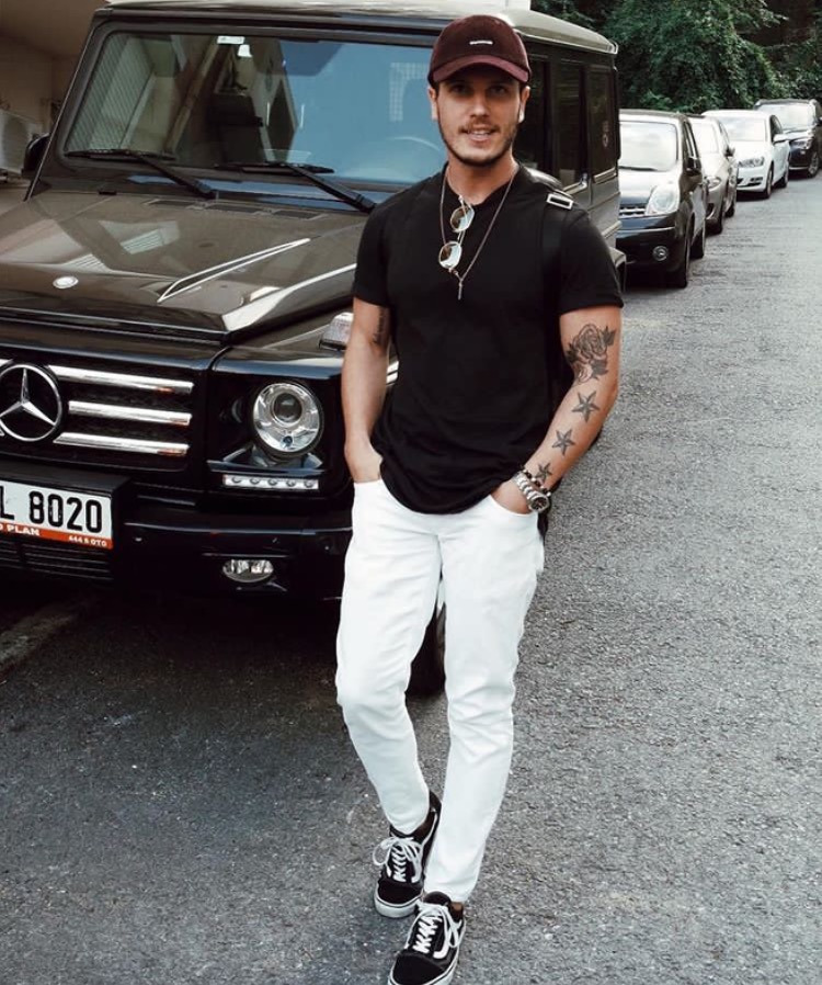 Stili yakala: Hakan Pagu