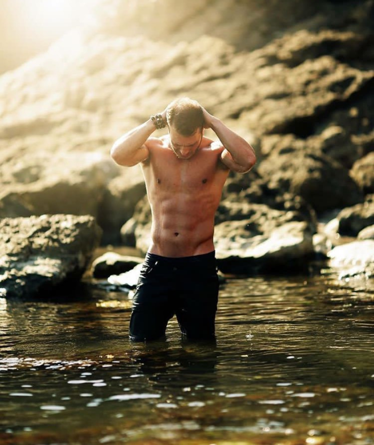 Stili yakala: Hakan Pagu